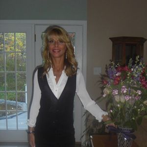 Meet your Posher, Suzanne